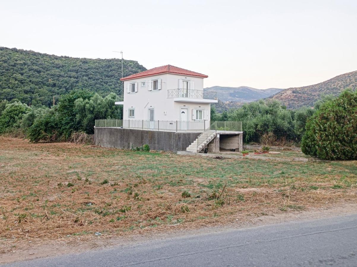 Zoi'S Hοuse.Vacation Home In Mani Near Vathi Beach ภายนอก รูปภาพ